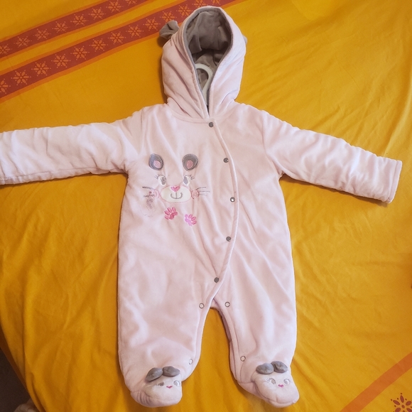 Baby girl outfit bundle - Picture 2 of 7